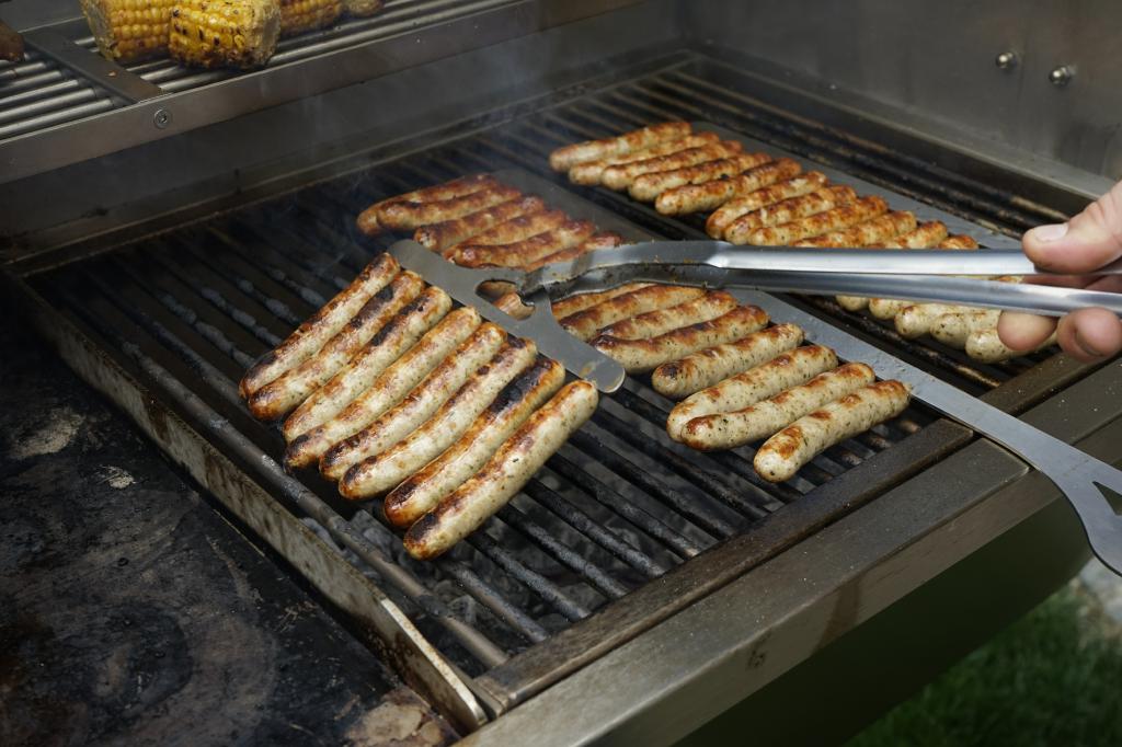 Wurstkamm-Wursthalter-Wurst-grillen-Bratwurst-Wurstgrill-Bratwurstgrill-Grillkamm-Grill-kamm-Grill-Gadget-76hRLXgZzhO7tu Wurstkamm Wurstwender Edelstahl Wurst Grillzange Wursthalter Grillguthalter Bratwurst Rostbratwurst Grillzubehör Grillgadget Geschenk Grillzange BBQ Edelstahl Rostfrei Bratwurstzange Grill-Spieße Spieß Fleisch Fisch Gemüse