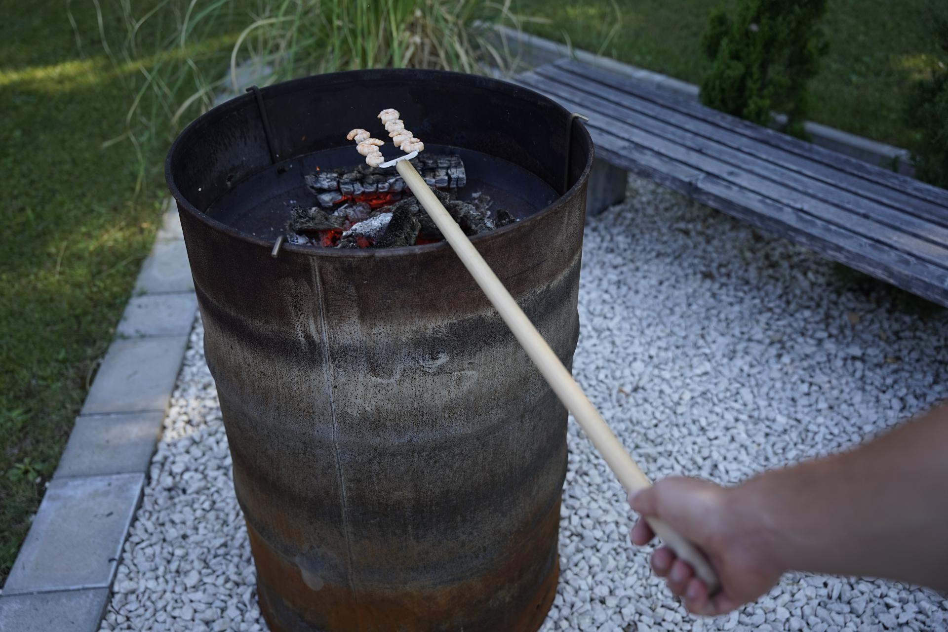 Lagerfeuerspieß 2er Gabel + 700 mm Holzgriff Stockbrotspieß Grillspieß Fleischspieß