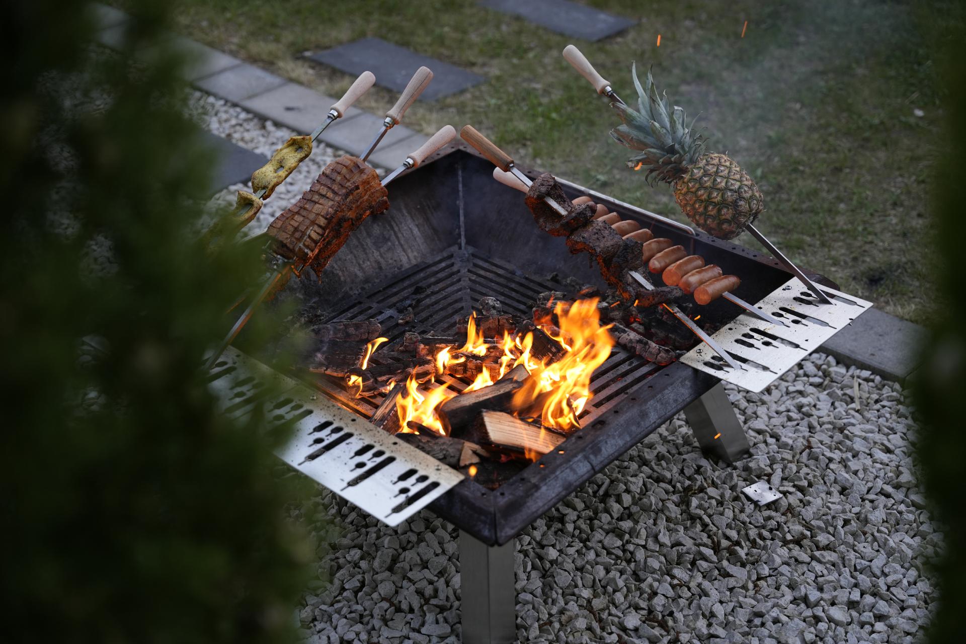 Spießhalter flach / Steckerlfisch Fisch Halter Spießhalter Grillaufsatz