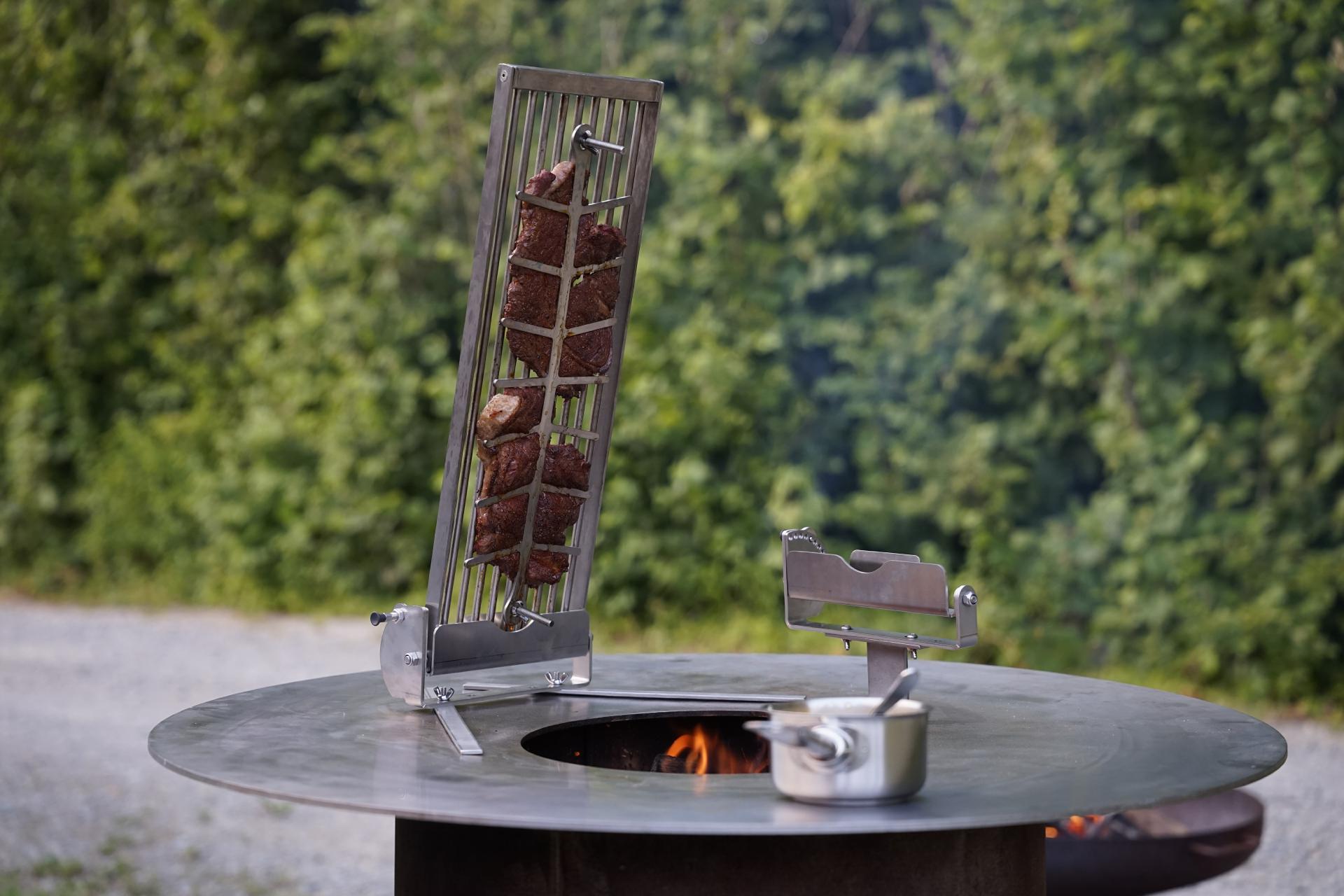 Standfuß Feuerplatte Feuerplattengrill Flammlachsbrett