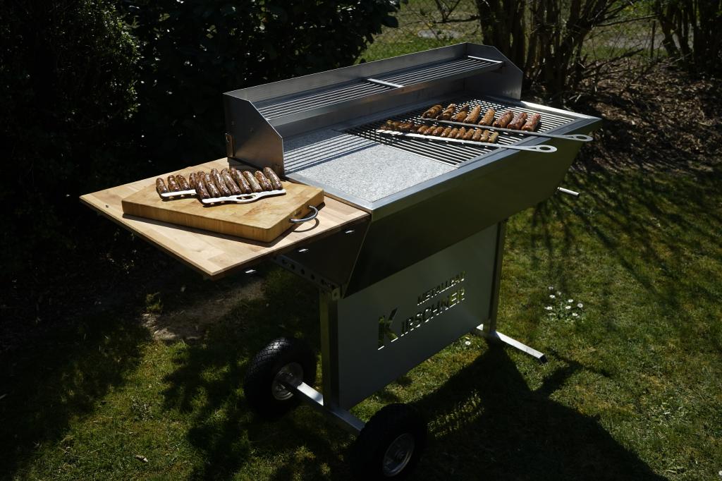 Wurstkamm-Wursthalter-Wurst-grillen-Bratwurst-Wurstgrill-Bratwurstgrill-Grillkamm-Grill-kamm-Grill-Gadget-5wydEx0X2Pjaur WurstKamm Set 1 1x Mini 16er + 1x Maxi 8er - Grillkamm Grillspieß Grillguthalter Edelstahl