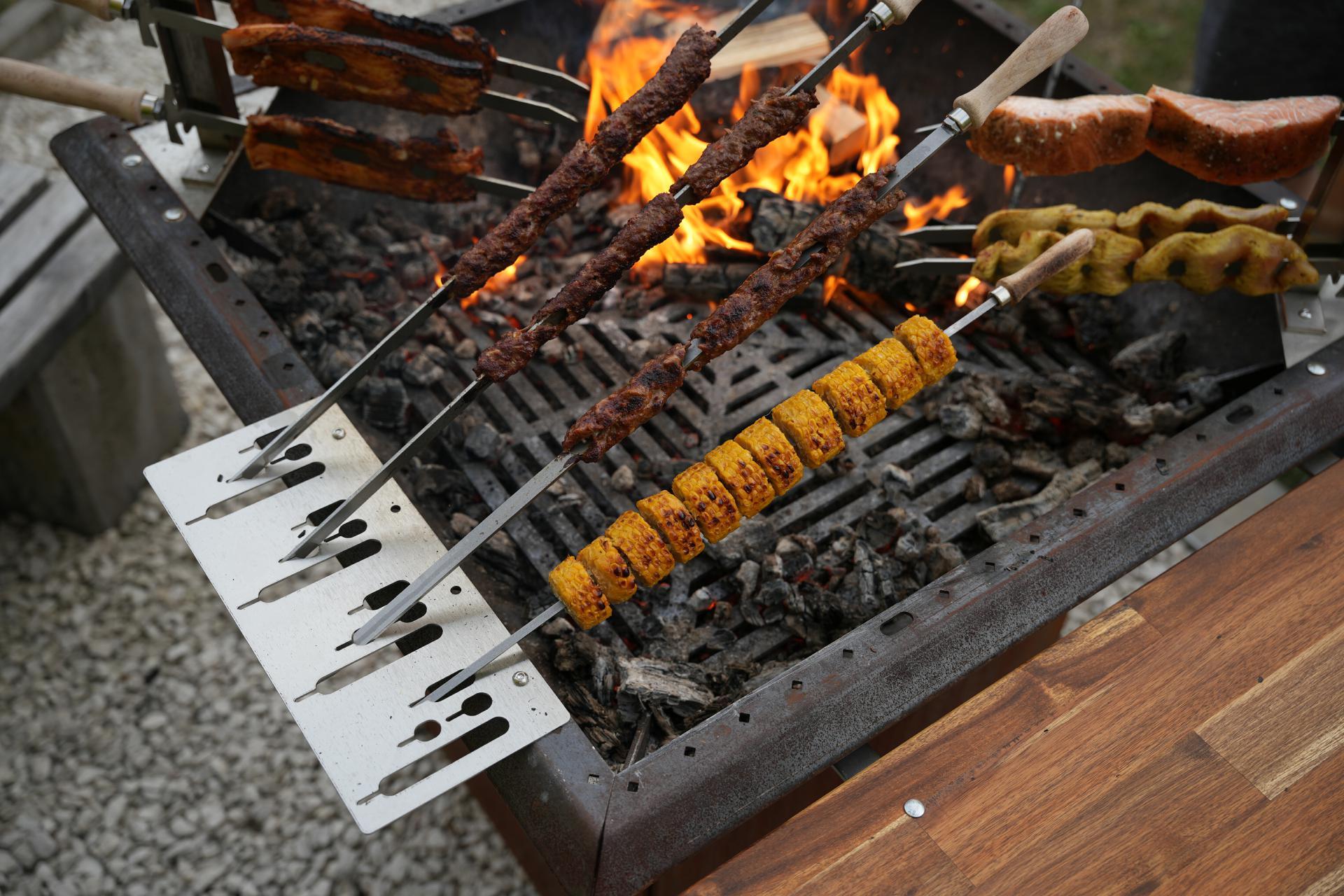 Spießhalter flach / Steckerlfisch Fisch Halter Spießhalter Grillaufsatz