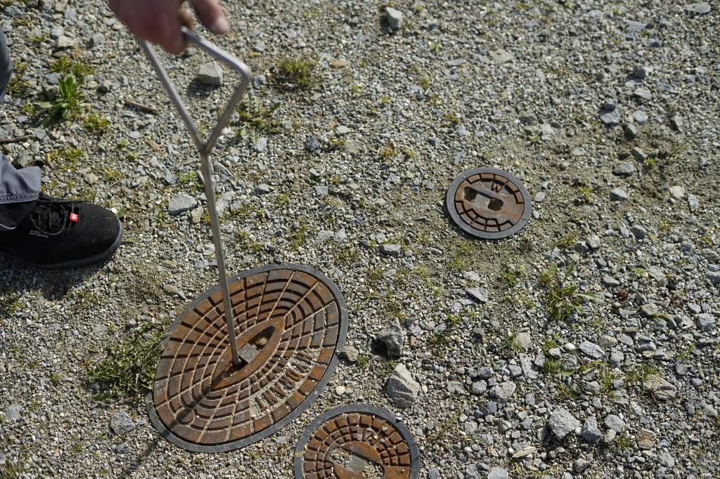 Edelstahl T Griff Schachthaken Werkzeuge, aufrechter Hochleistungs Schachtdeckelhaken, Rolltürhaken Schachtdeckelheber (Size : 15cm/5.91in Edelstahl T Griff Schachthaken Werkzeuge, aufrechter Hochleistungs Schachtdeckelhaken, Rolltürhaken Schachtdeckelheber (Size : 15cm/5.91in