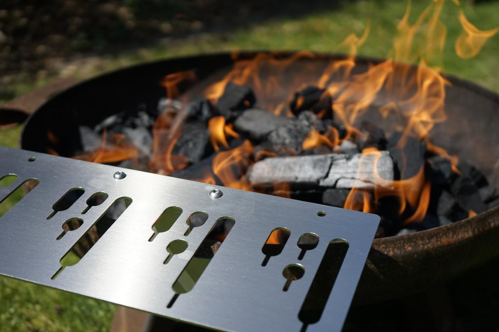 Set 2 Montage an Feuerschale / Steckerlfisch Fisch Halter Spießhalter Grillaufsatz Set 2 Montage an Feuerschale / Steckerlfisch Fisch Halter Spießhalter Grillaufsatz