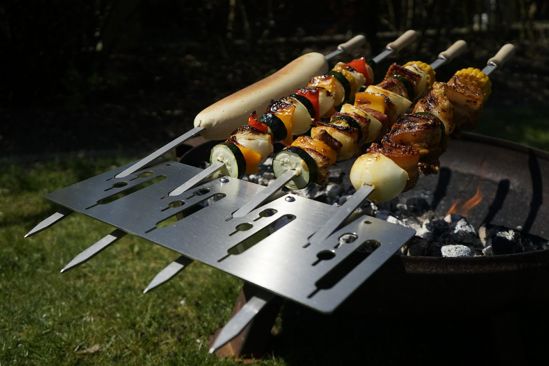 Edelstahlspieße 12x680 mm mit 90 mm Holzgriff Steckerlfisch Spieße Grillspieß Edelstahl