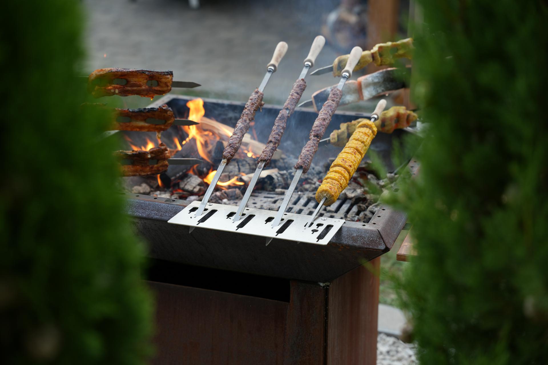 Spießhalter flach / Steckerlfisch Fisch Halter Spießhalter Grillaufsatz