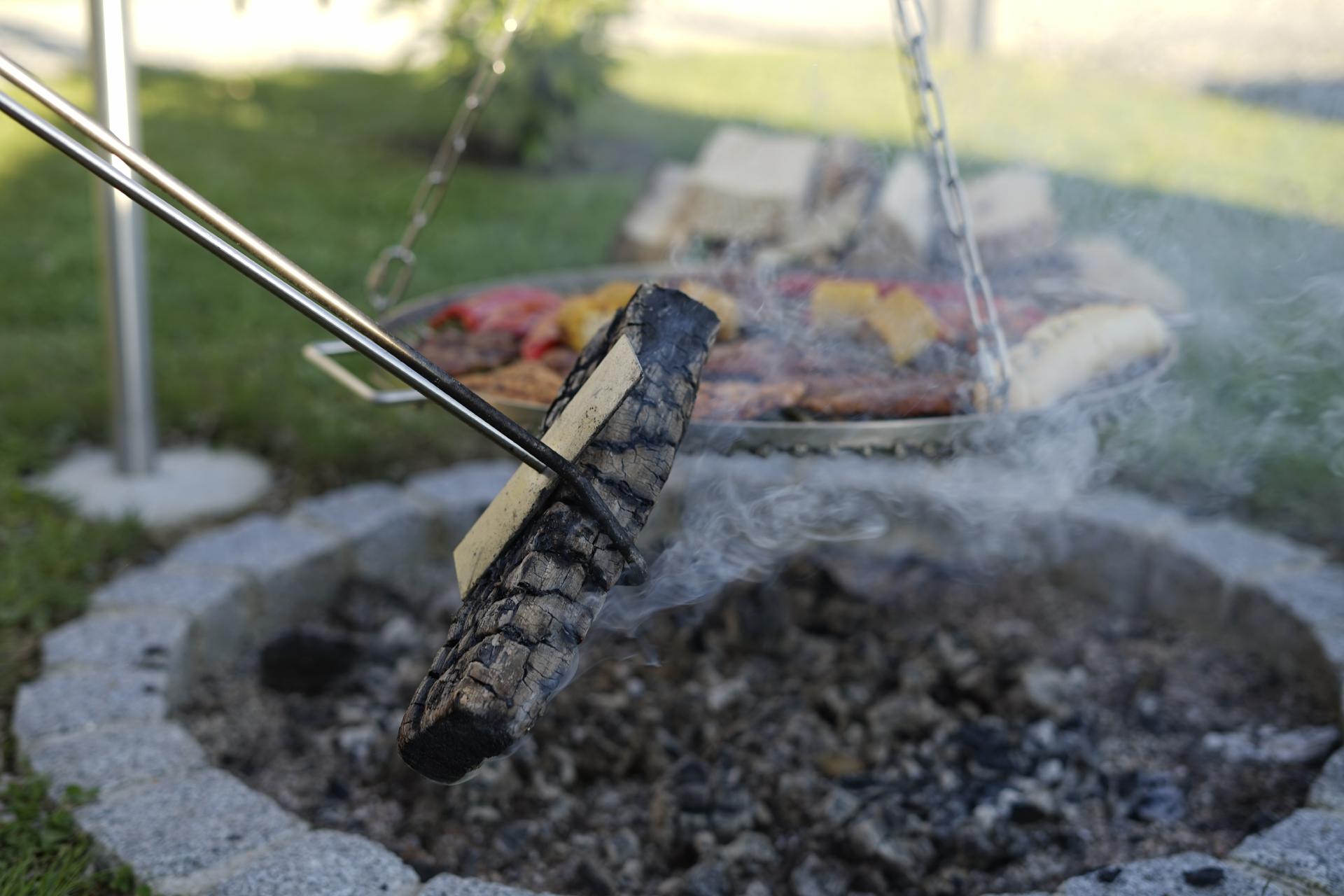 Aschekratzer mit Holzgriff Edelstahl XXL Kaminbesteck Ofenkratzer