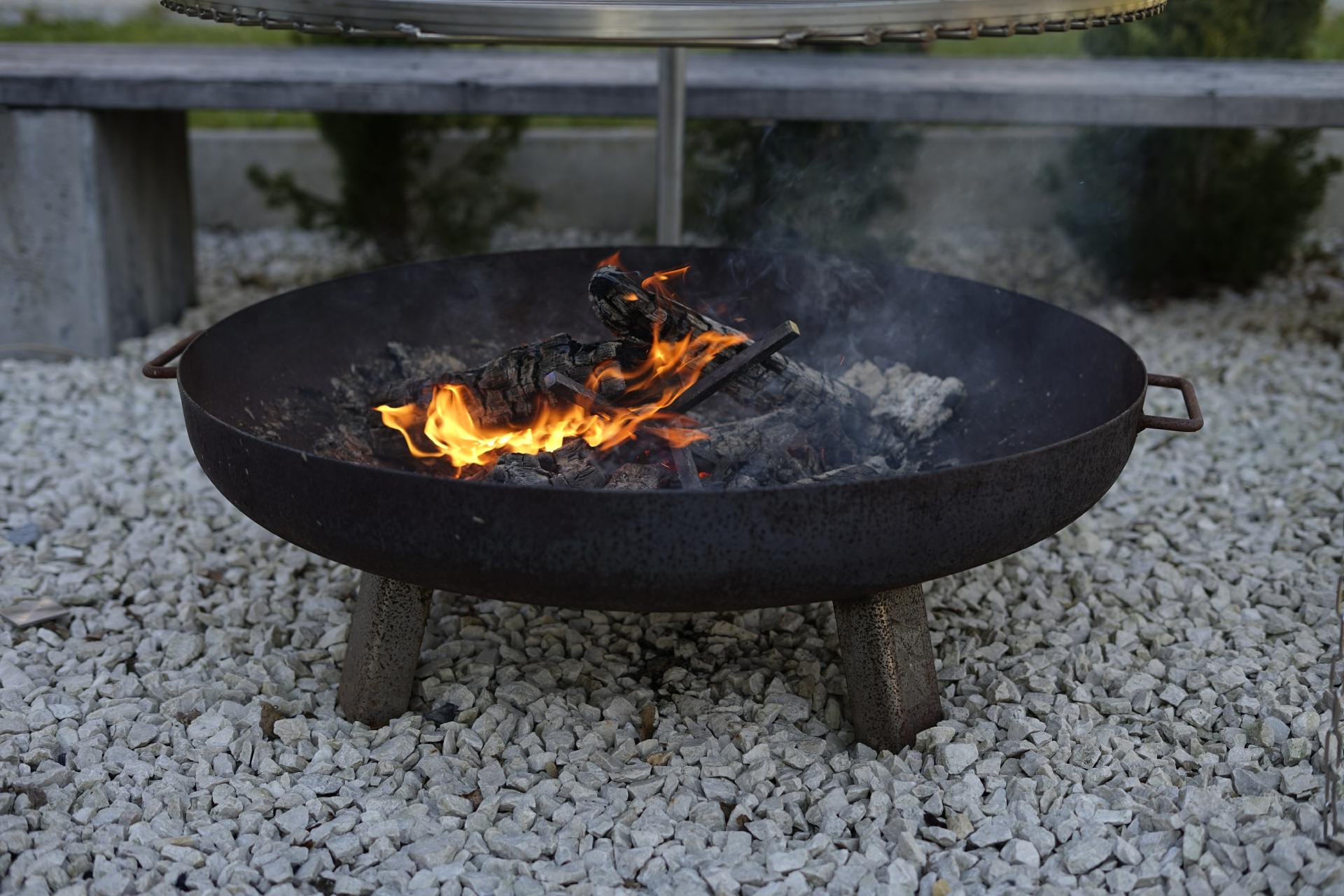 Feuerkreuz Feuerbock Kamin Feuerschale Lagerfeuer Edelstahl Feuerkreuz Feuerbock Kamin Feuerschale Lagerfeuer Edelstahl