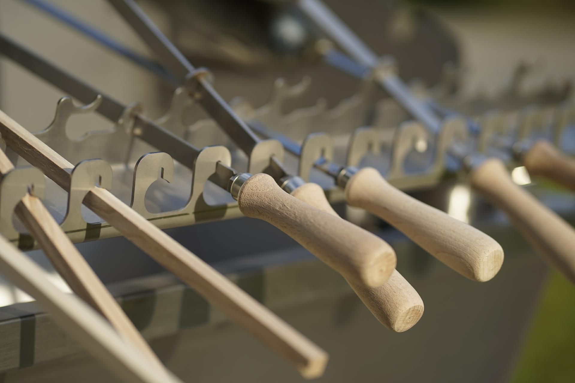 Edelstahlspieße 12x570 mm geschraubter Holzgriff mit Anschlagteller für Steckerlfisch