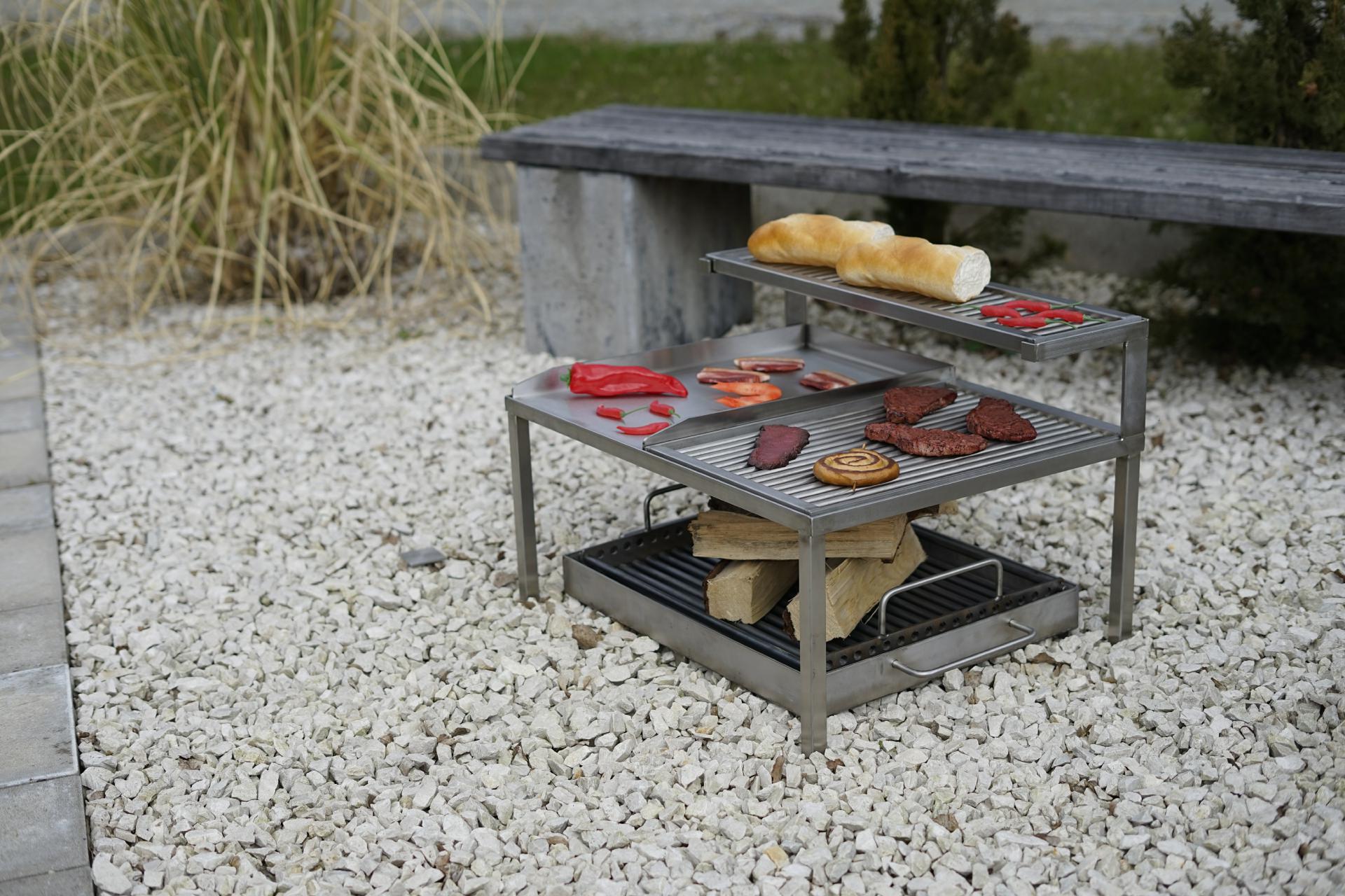 Grillgestell Auflagerahmen mit Füße Maßanfertigung Edelstahl nach Maß Grillgestell Auflagerahmen mit Füße Maßanfertigung Edelstahl nach Maß