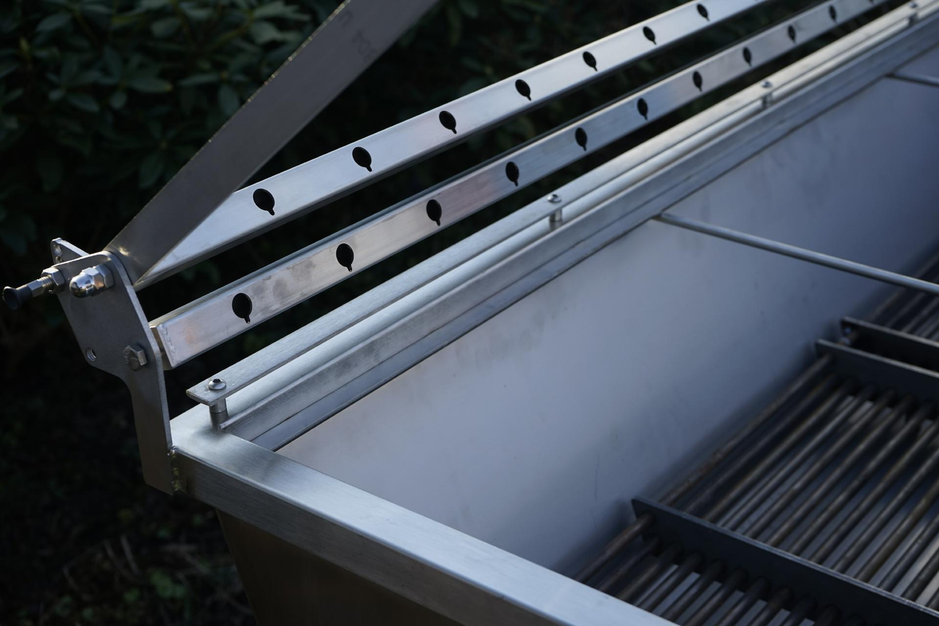 Fischgrill XXL BBQ Edelstahlgrill Holzkohlegrill Steckerlfisch Profisystem Gastro (9) Fischgrill XXL BBQ Edelstahlgrill Holzkohlegrill Steckerlfisch Profisystem Gastro (9)