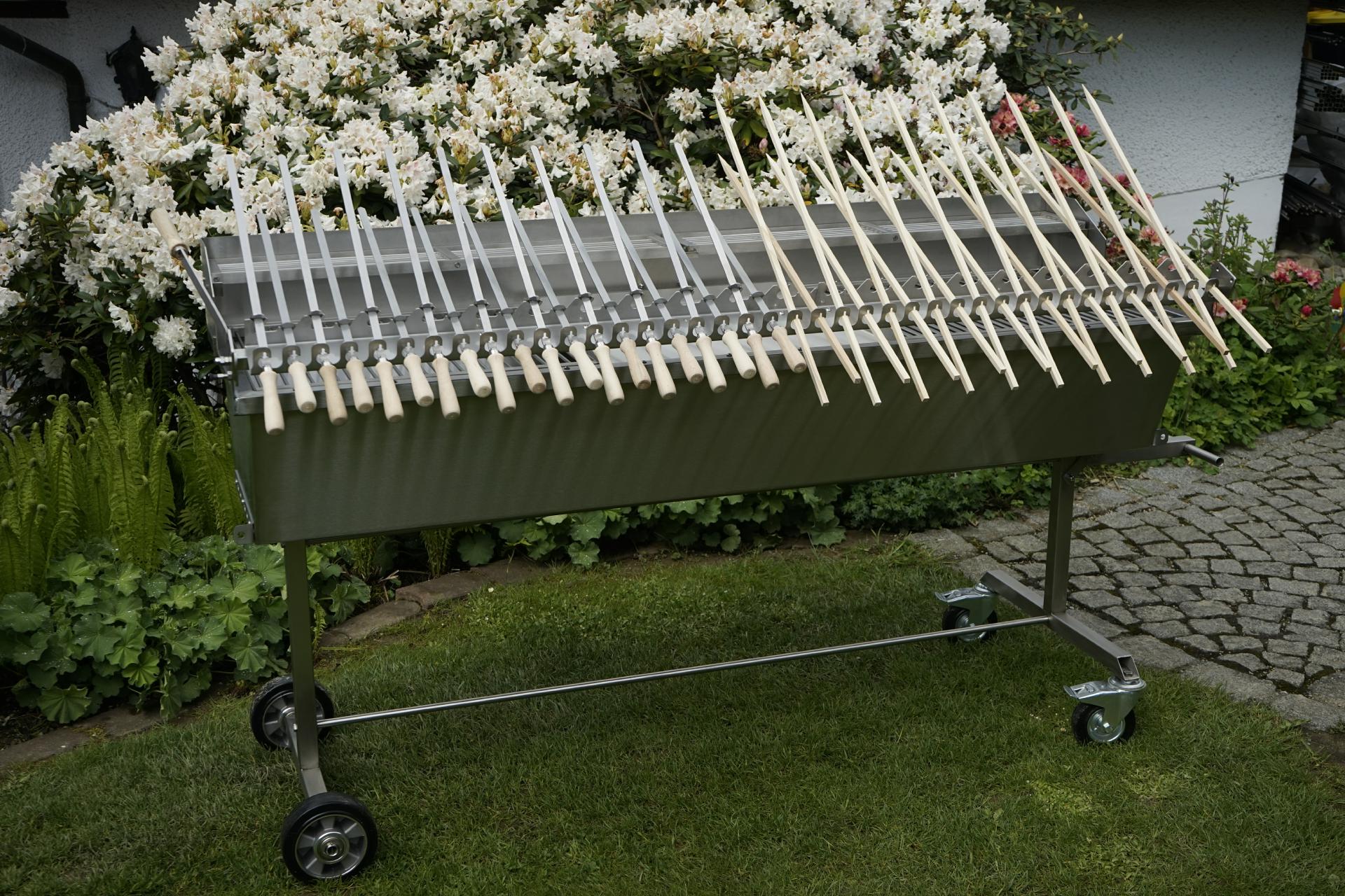 XXL Edelstahlgrill Makrelengrill Flammlachs BBQ Fischgrill Holzkohlegrill (9) XXL Edelstahlgrill Makrelengrill Flammlachs BBQ Fischgrill Holzkohlegrill (9)