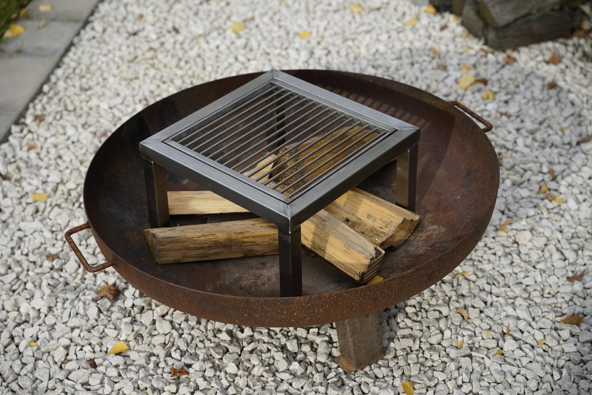 Grillgestell Rohrrahmen 30x30 mm mit Füße Edelstahl nach Maß