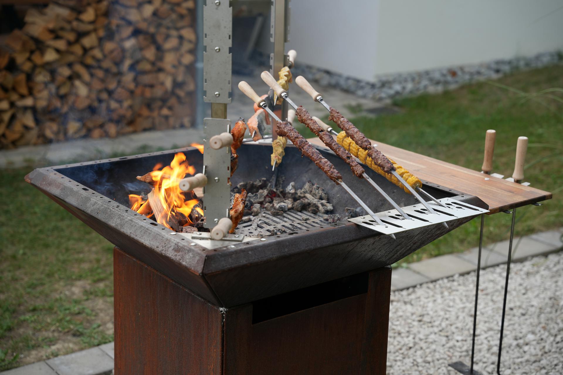 Spießhalter flach / Steckerlfisch Fisch Halter Spießhalter Grillaufsatz