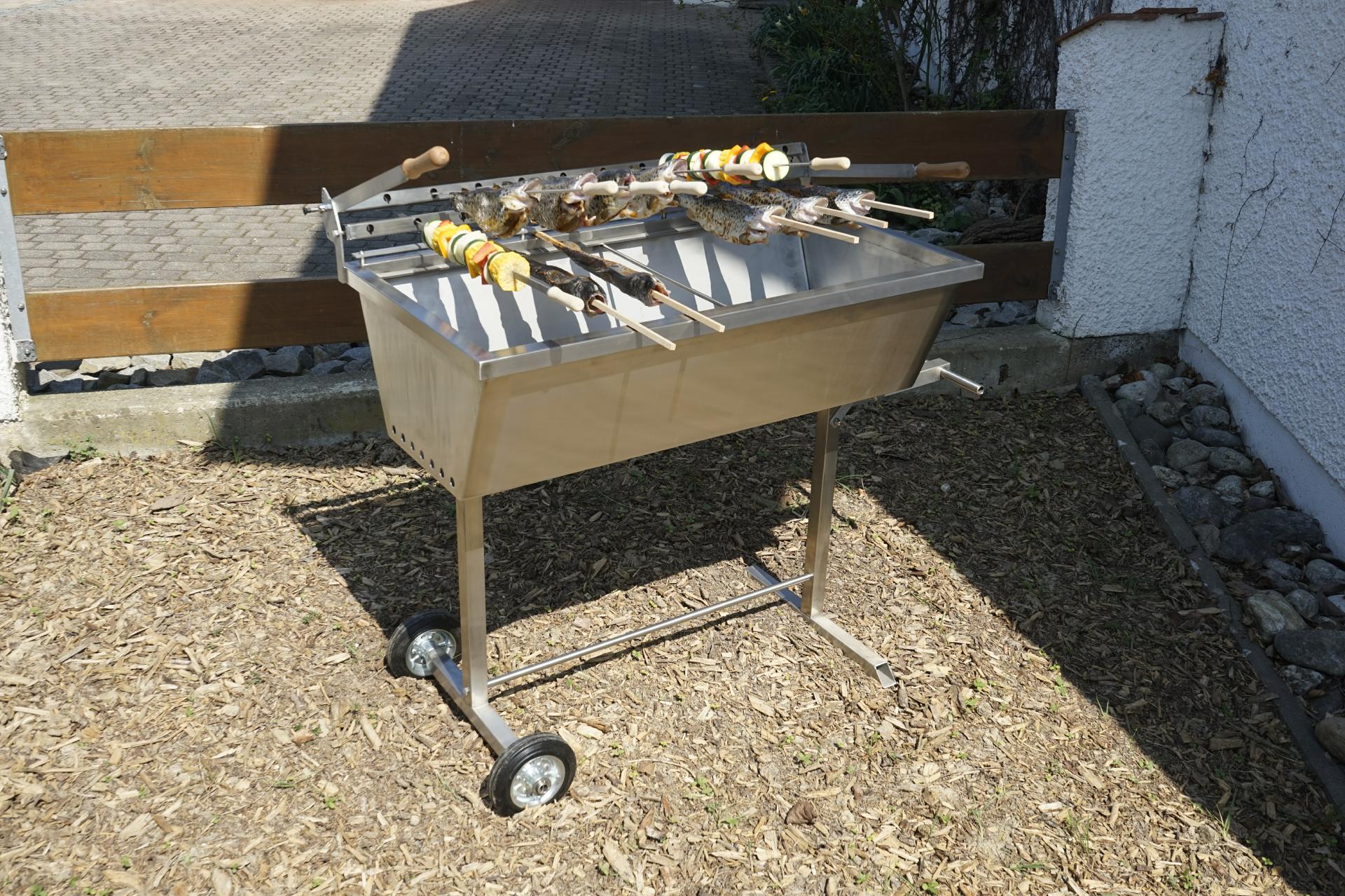 Edelstahlgrill Gastrogrill Fischgrill Steckerlfischgrill Gastro Fisch Edelstahl Grill Smoker Spiegrill Stockfisch Griller Profi (7) Edelstahlgrill Gastrogrill Fischgrill Steckerlfischgrill Gastro Fisch Edelstahl Grill Smoker Spiegrill Stockfisch Griller Profi (7)