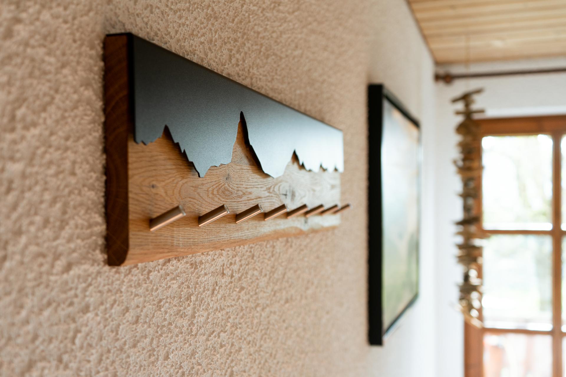 Wandgarderobe Garderobe Hakenleiste Garderobenhaken Bergrelief Eiche