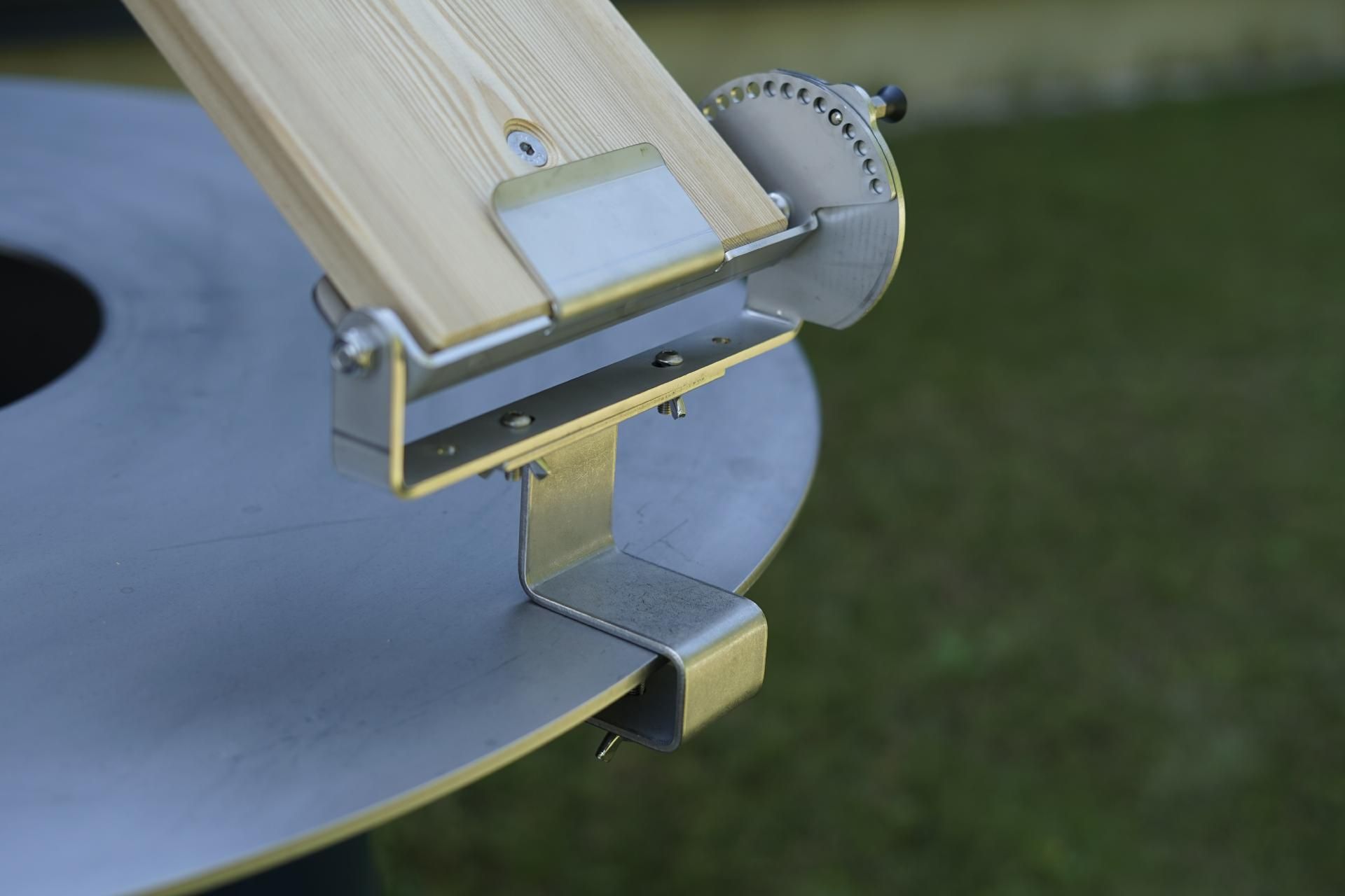 Feuerplatte Klemmhalter Feuerplatte Klemmhalter