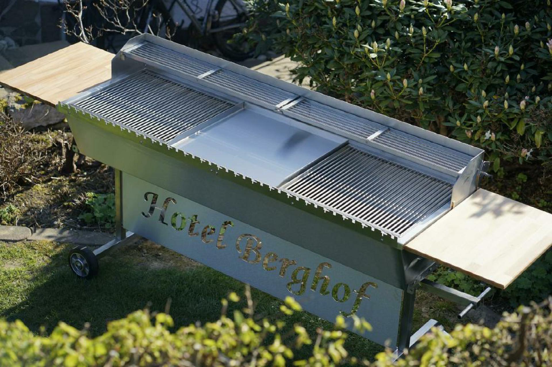 Kirschner Metallbau Grillmanufaktur Edelstahlgrill Grill Edelstahl Smoker Steckerlfischgrill (9)